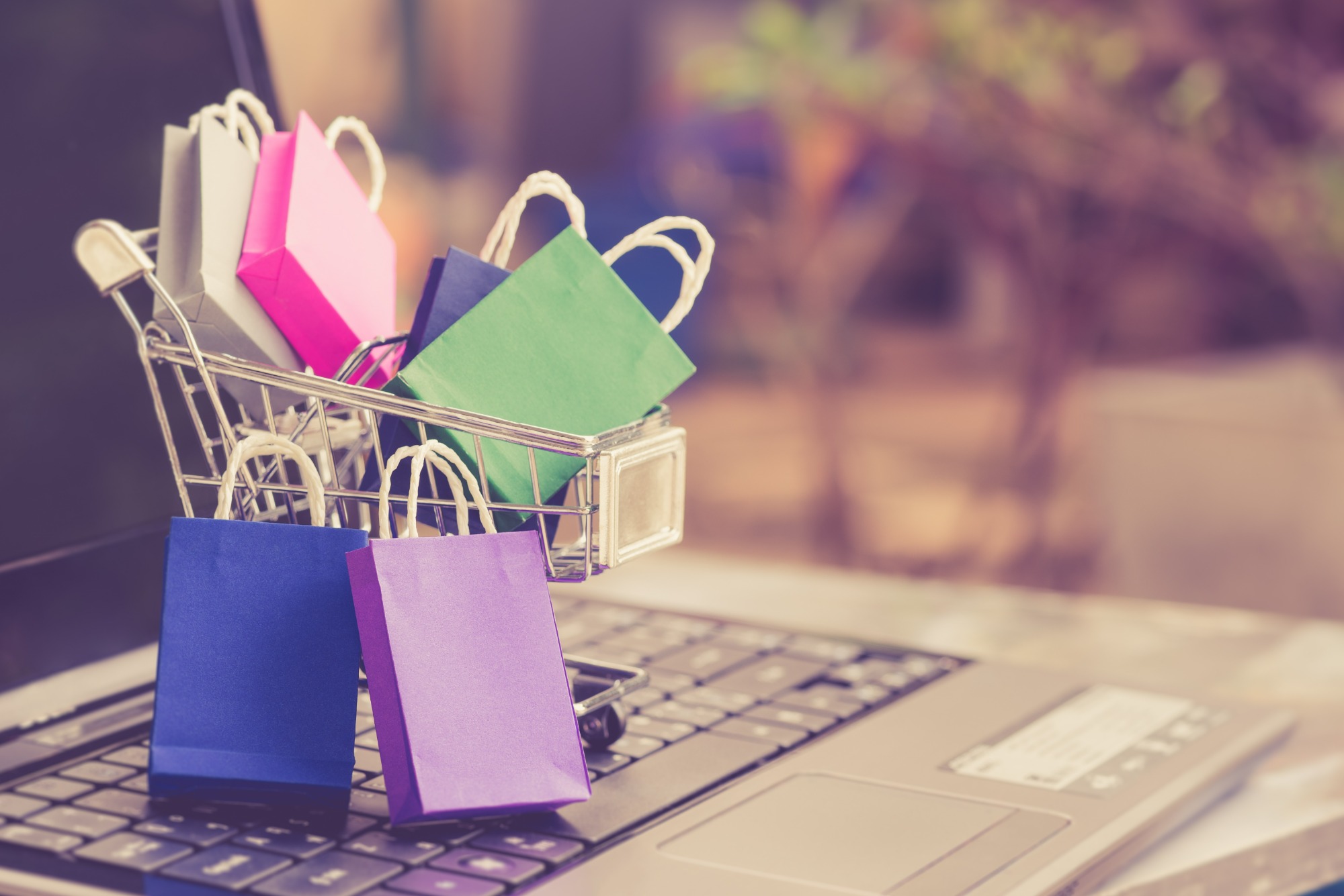 Shopping baskets as a result of social commerce